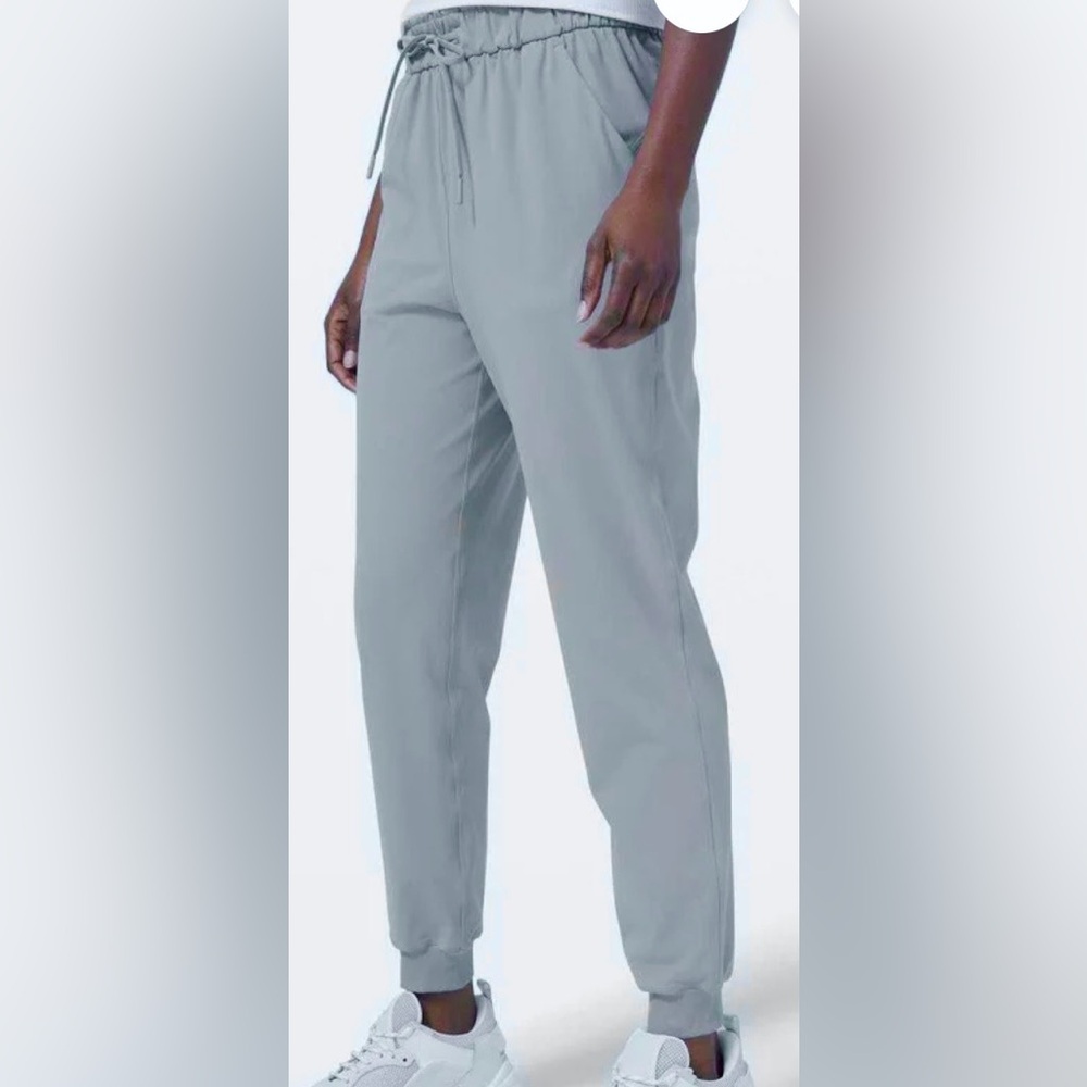 Lululemon Keep Moving Jogger High Rise 4 Way Stretch in Rhino Grey Size 2